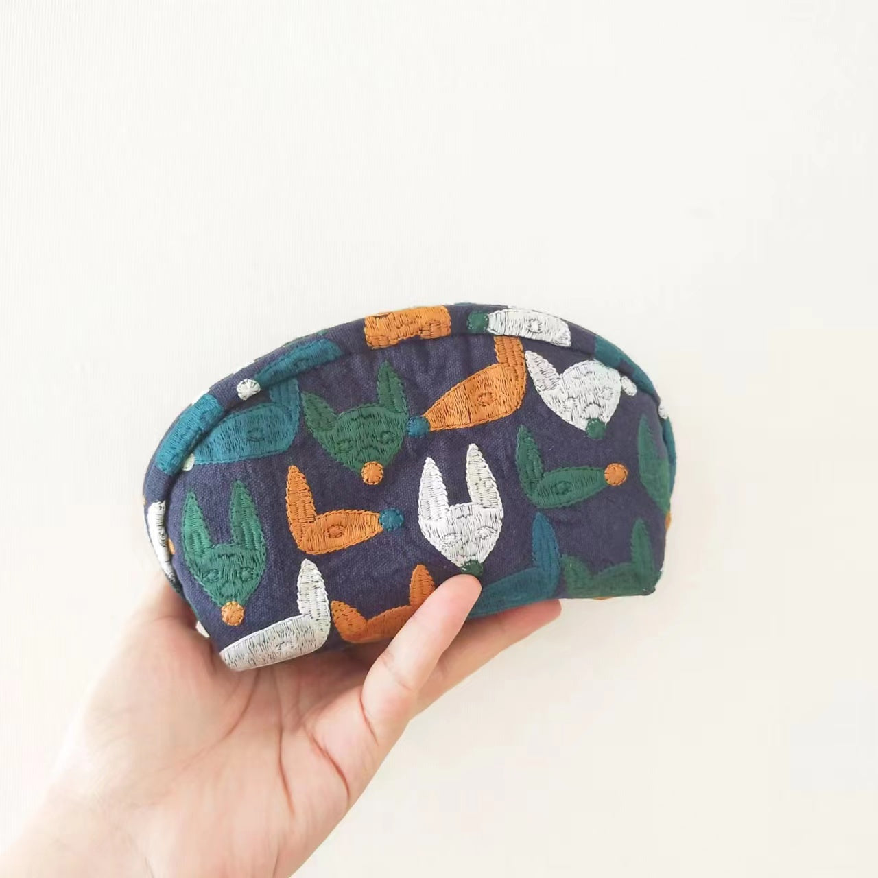 Dumpling Pouch - Embroidery Foxes