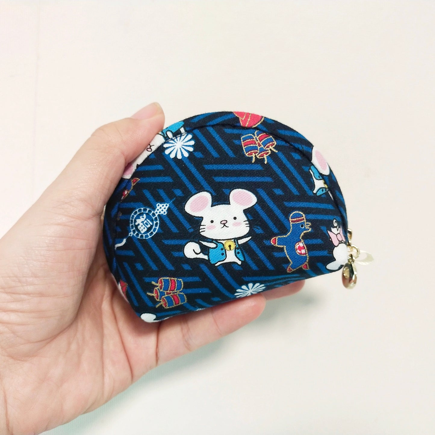 Mini Dumpling Pouch, Tiny Coin Purse, Headphone Case, Small Coin Wallet, Mini Zipper Purse