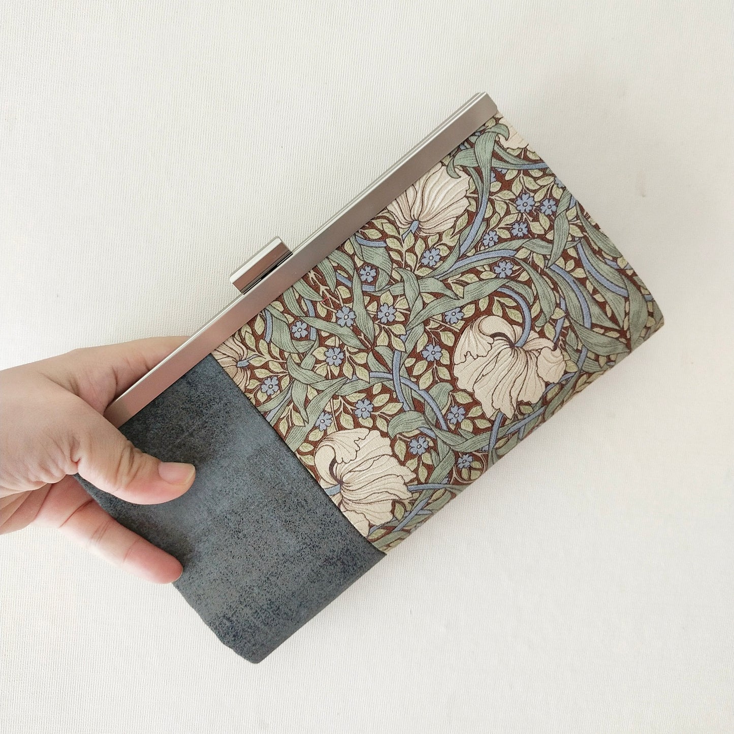 Classic Clutch Wallet - Morris & Co Chrysanthemum