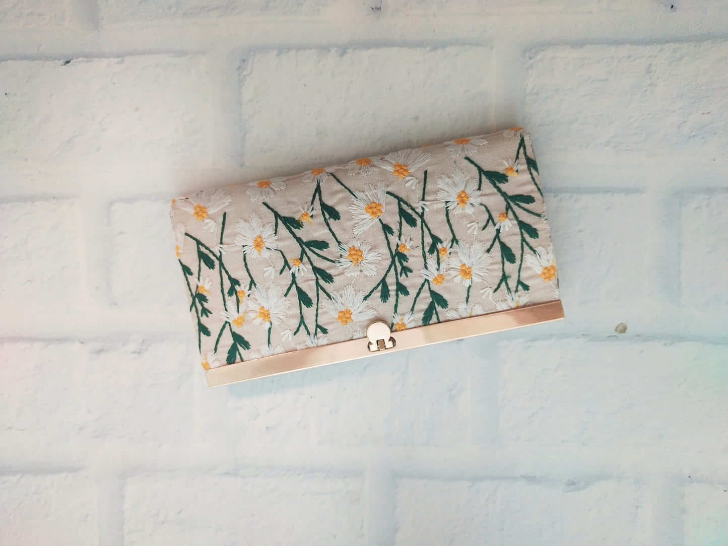 Clutch Wallet - Embroidered Daisy