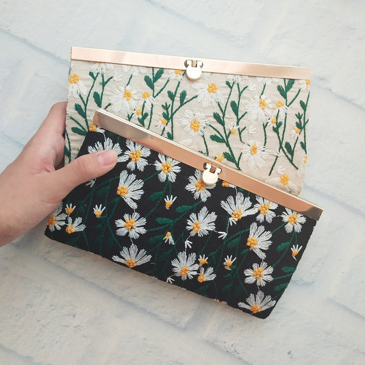 Clutch Wallet - Embroidered Daisy