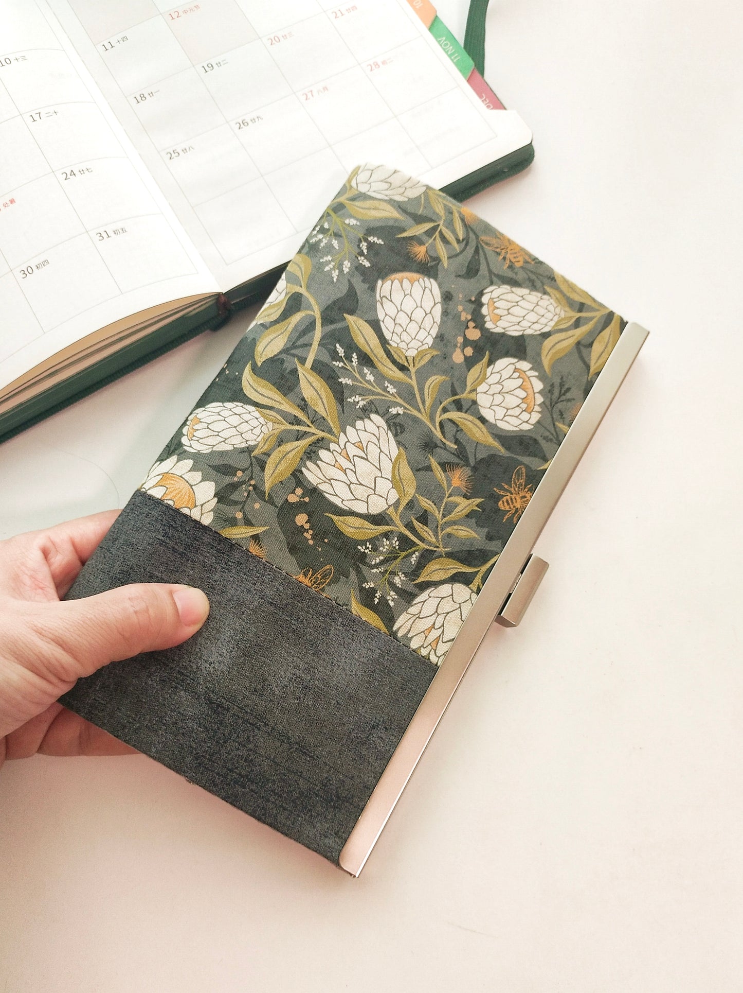 Classic Clutch Wallet - Eustoma Ladies Wallet