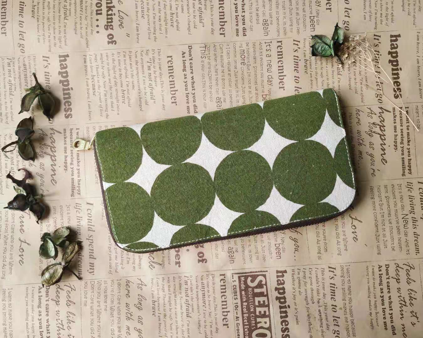 Long Zipper Wallet - Green Polka Dot