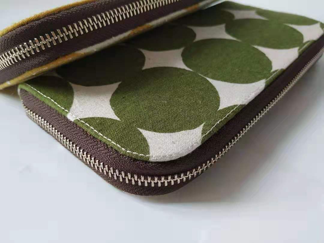 Long Zipper Wallet - Green Polka Dot