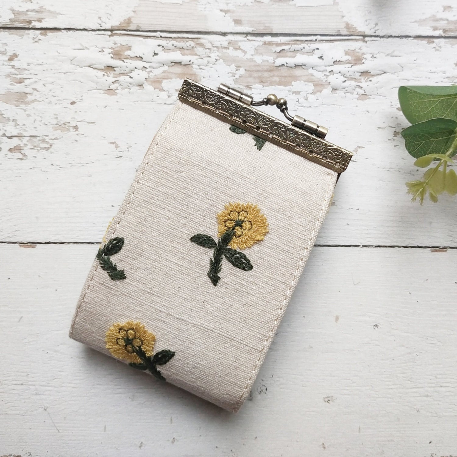 Card Holder - Embroidery Little Daisy